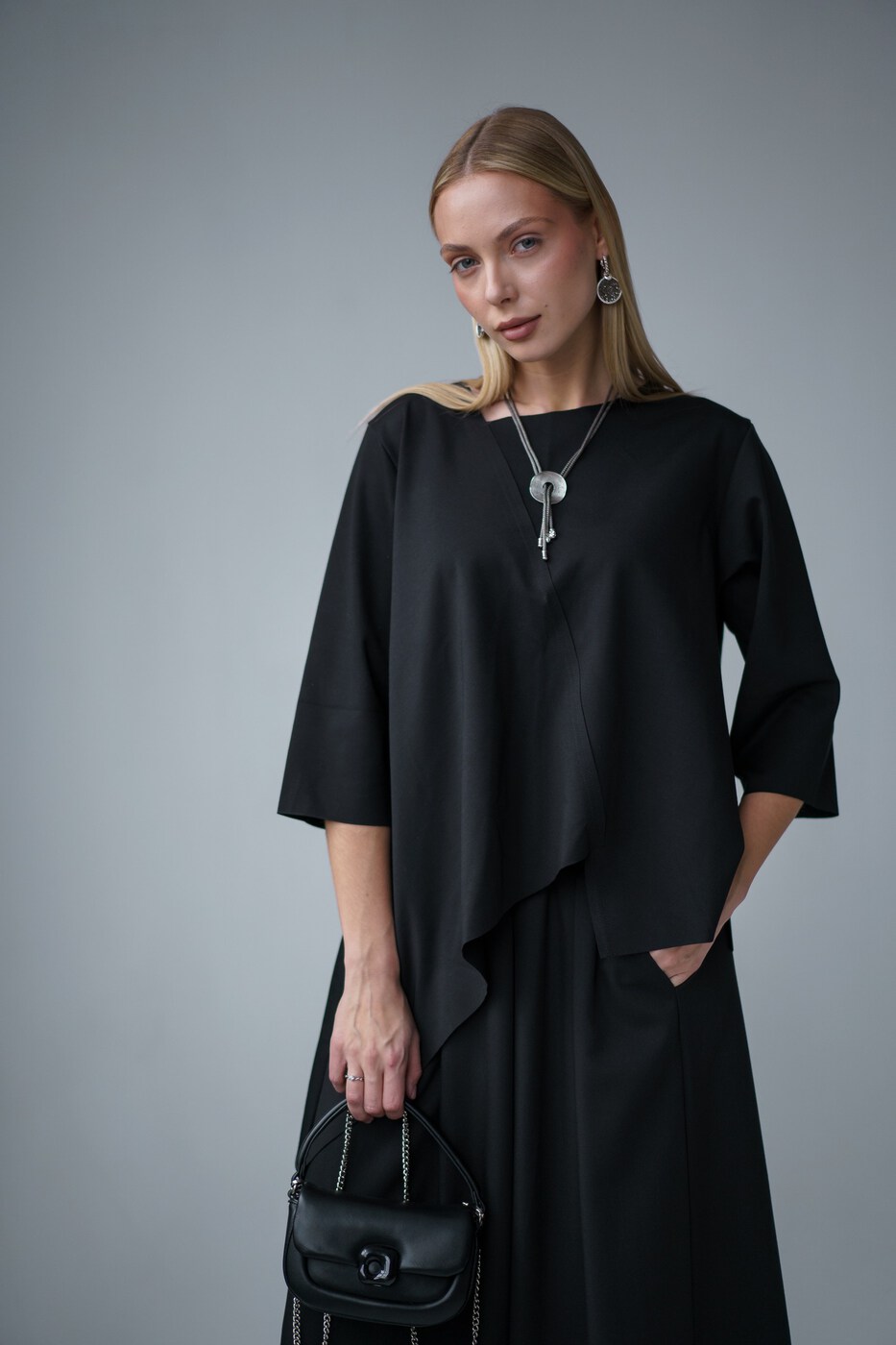 09 Пуловер Асимметрия цвет Чёрный, р ONESIZE