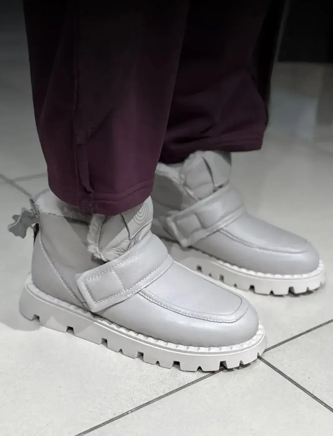 01301-23 серый Ботинки жен Nine Lines